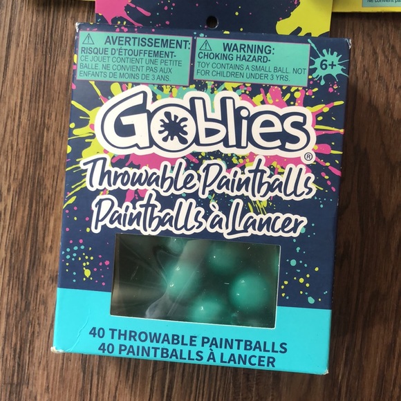NWT Goblies bundle with 2 play paint blasters and NWT blue throwable paintballs - Picture 8 of 10